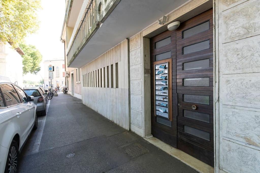 Sul Fiume Al Portello, Con Posto Auto Appartamento