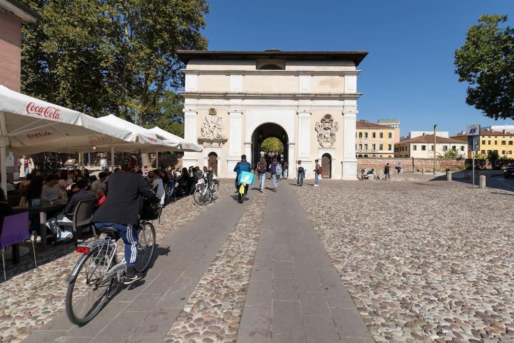 Appartamento Sul Fiume Al Portello, Con Posto Auto